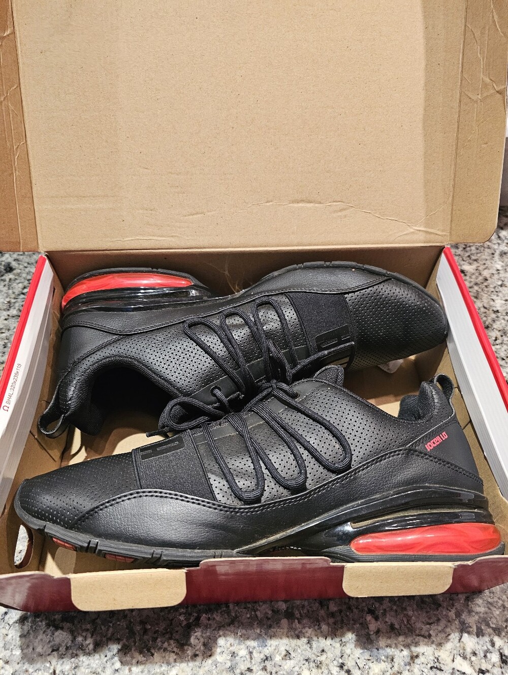 Mens size 11 Puma shoes - Picture 12 of 12